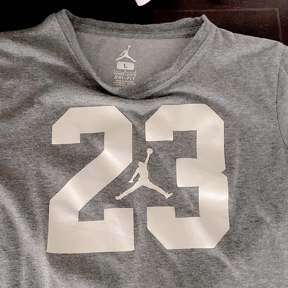 23 Basketball 12-13 yr old large T-shirt
